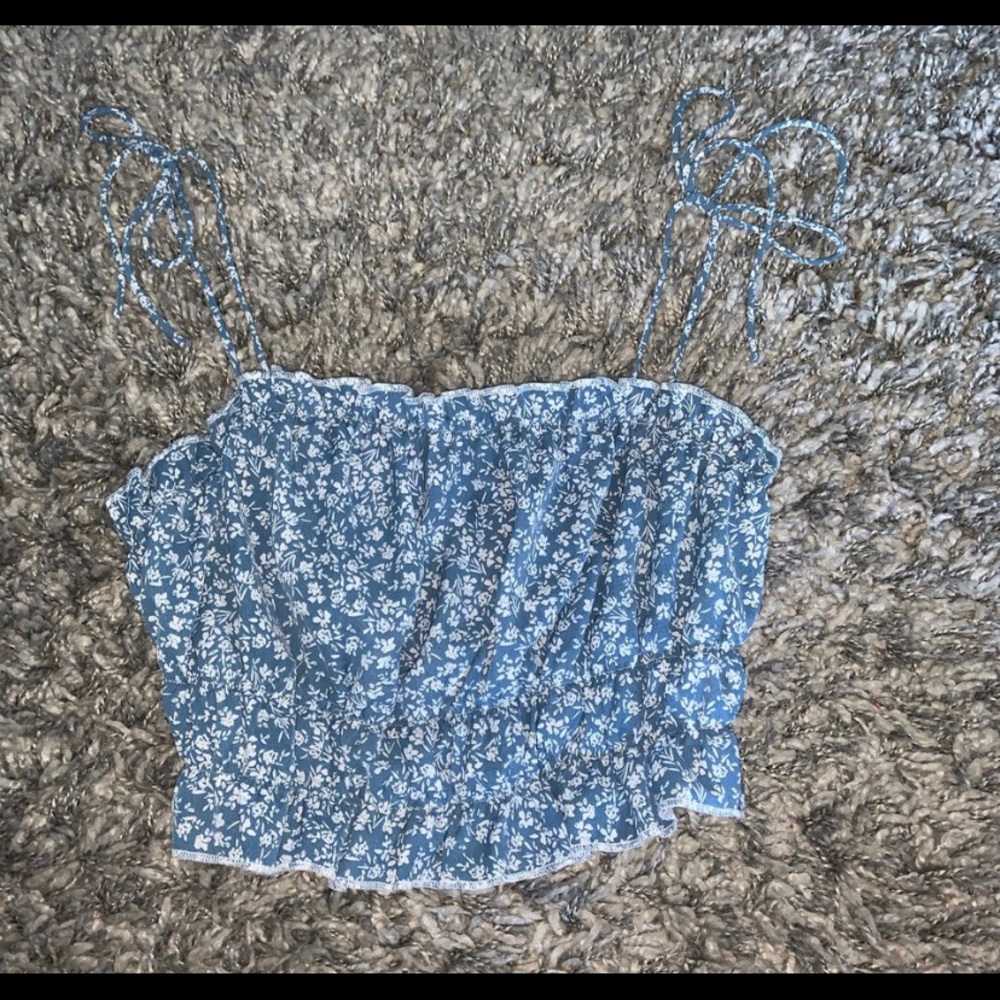 Garage crop top